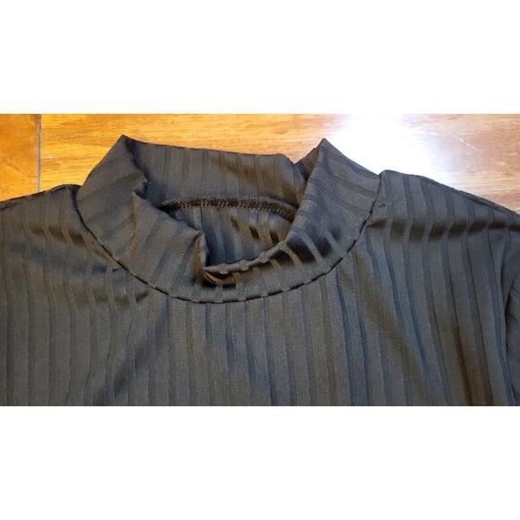 Womens Crop Shirt Black Ribbed Mock Neck Long Sleeve Size Small Stretchy - Picture 4 of 6